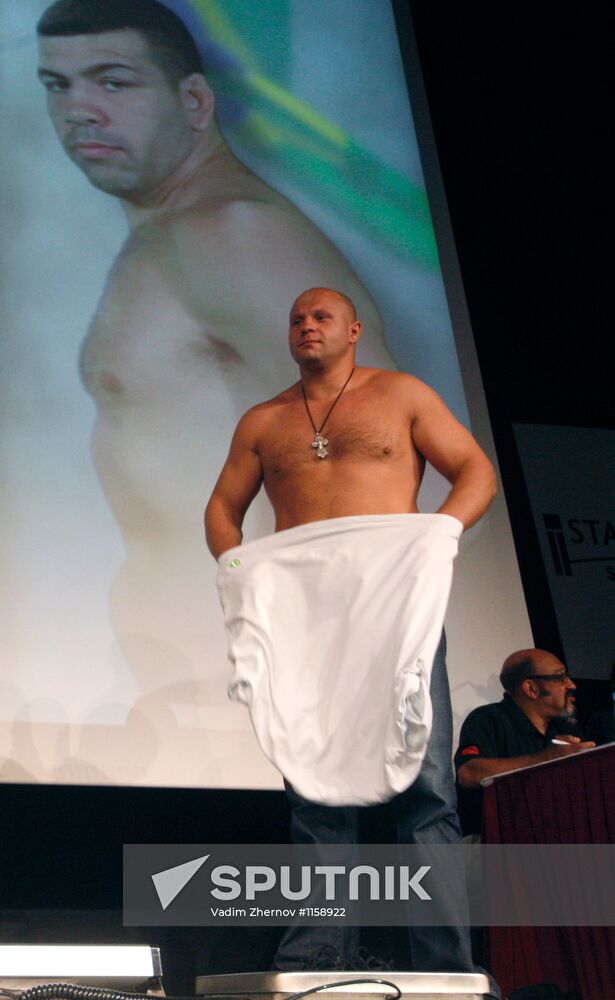 Official weigh-in of Fedor Emeliyanenko and Pedro Rizzo
