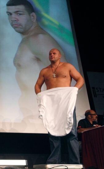 Official weigh-in of Fedor Emeliyanenko and Pedro Rizzo