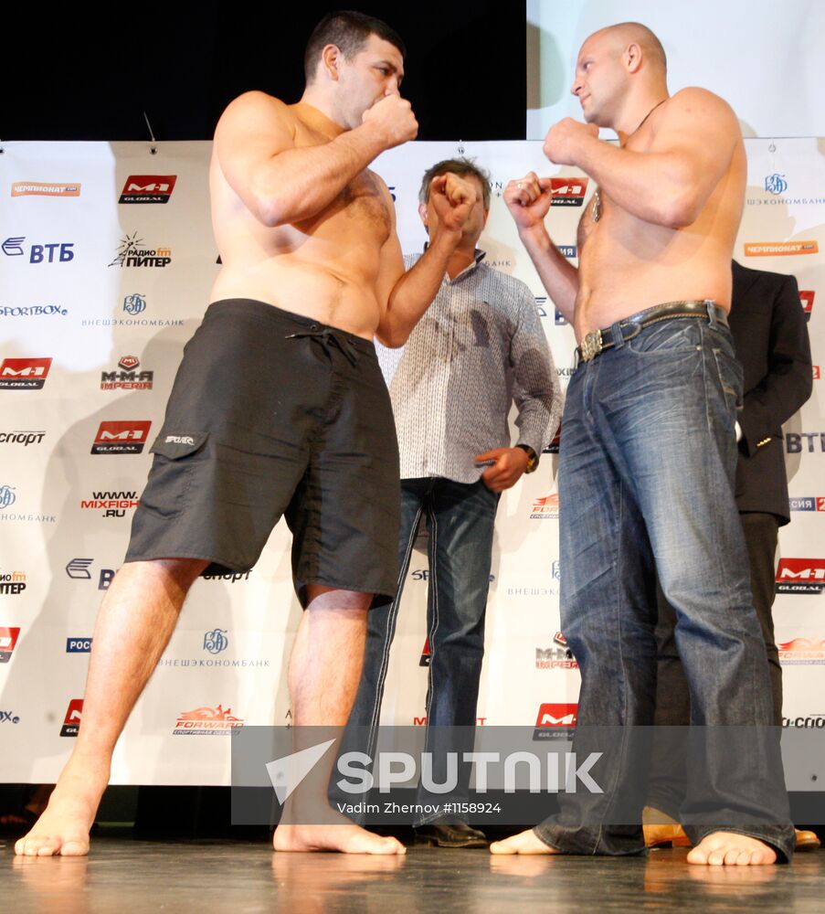 Official weigh-in of Fedor Emeliyanenko and Pedro Rizzo
