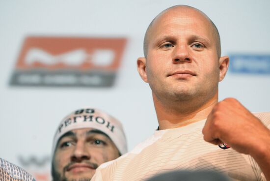 Official weigh-in of Fedor Emeliyanenko and Pedro Rizzo