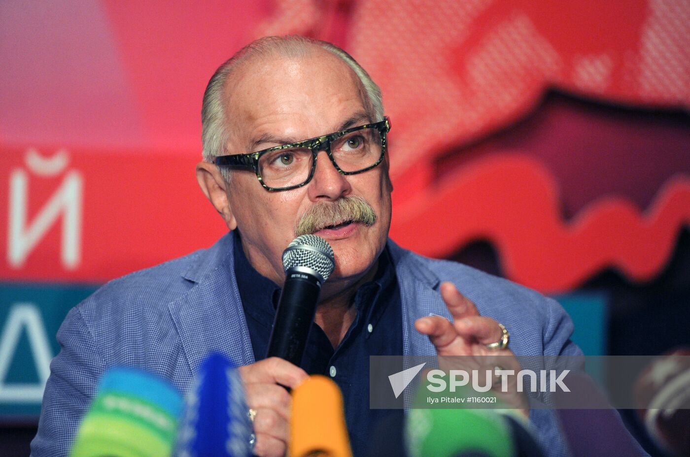 Press conference by Nikita Mikhalkov at 34th MIFF