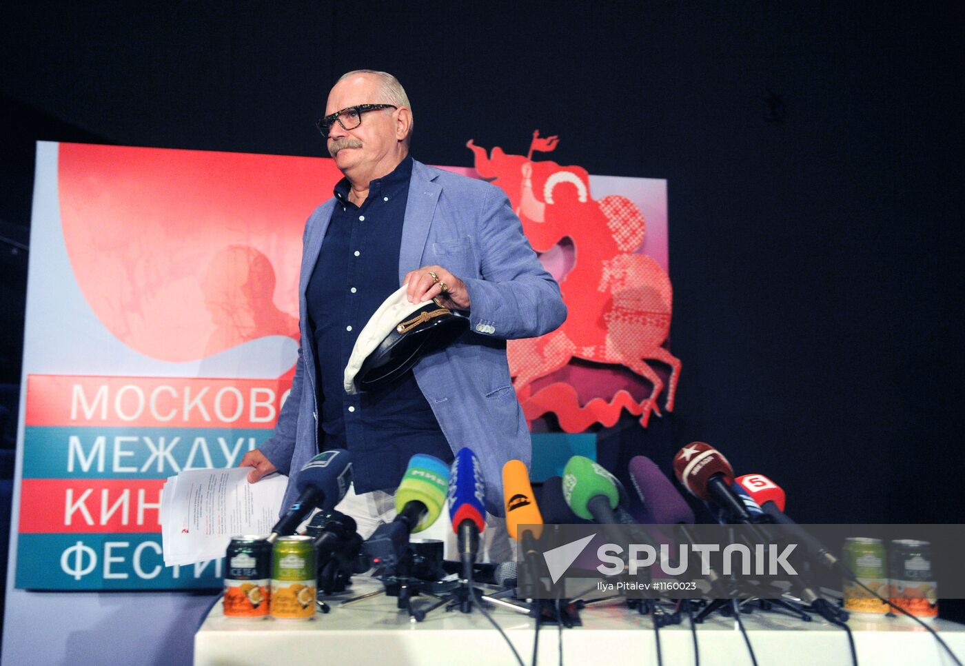 Press conference by Nikita Mikhalkov at 34th MIFF