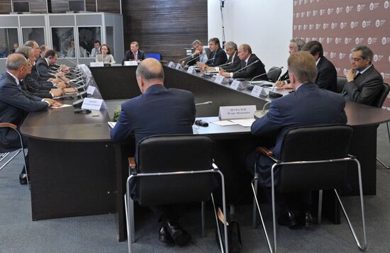 Vladimir Putin meets with heads of foreign investent funds