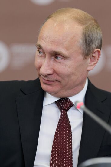 V. Putin meets heads of foreign investment funds and banks