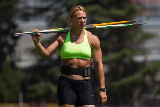 Track and field athlete Maria Abakumova's training