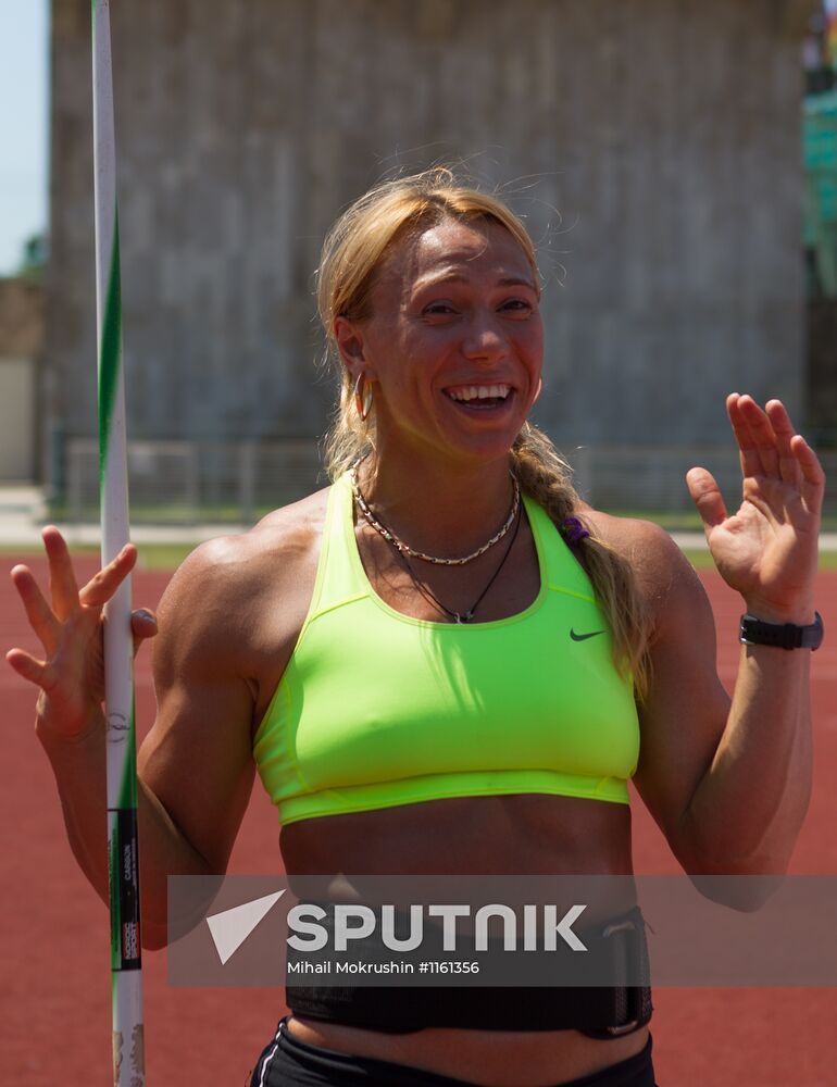 Track and field athlete Maria Abakumova's training