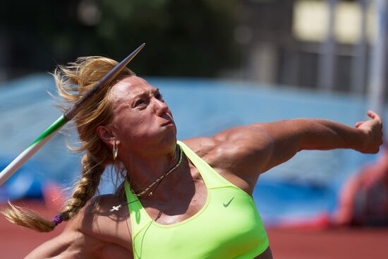 Track and field athlete Maria Abakumova's training