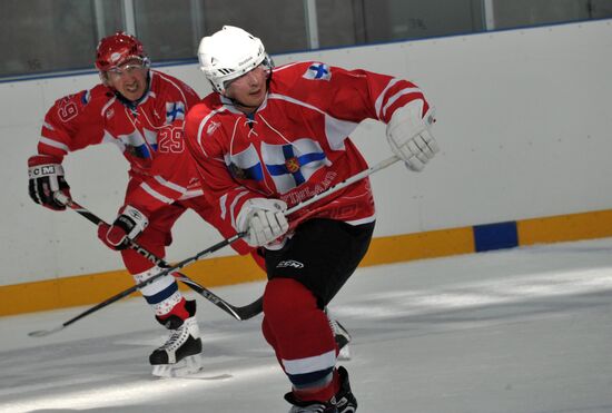 Putin, Niinisto play in light-hearted ice hockey match