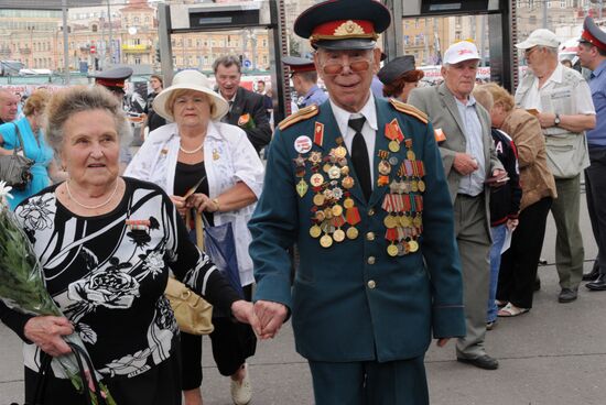 Rally "Moscow. Belarussky railway station. June 22, 1941"
