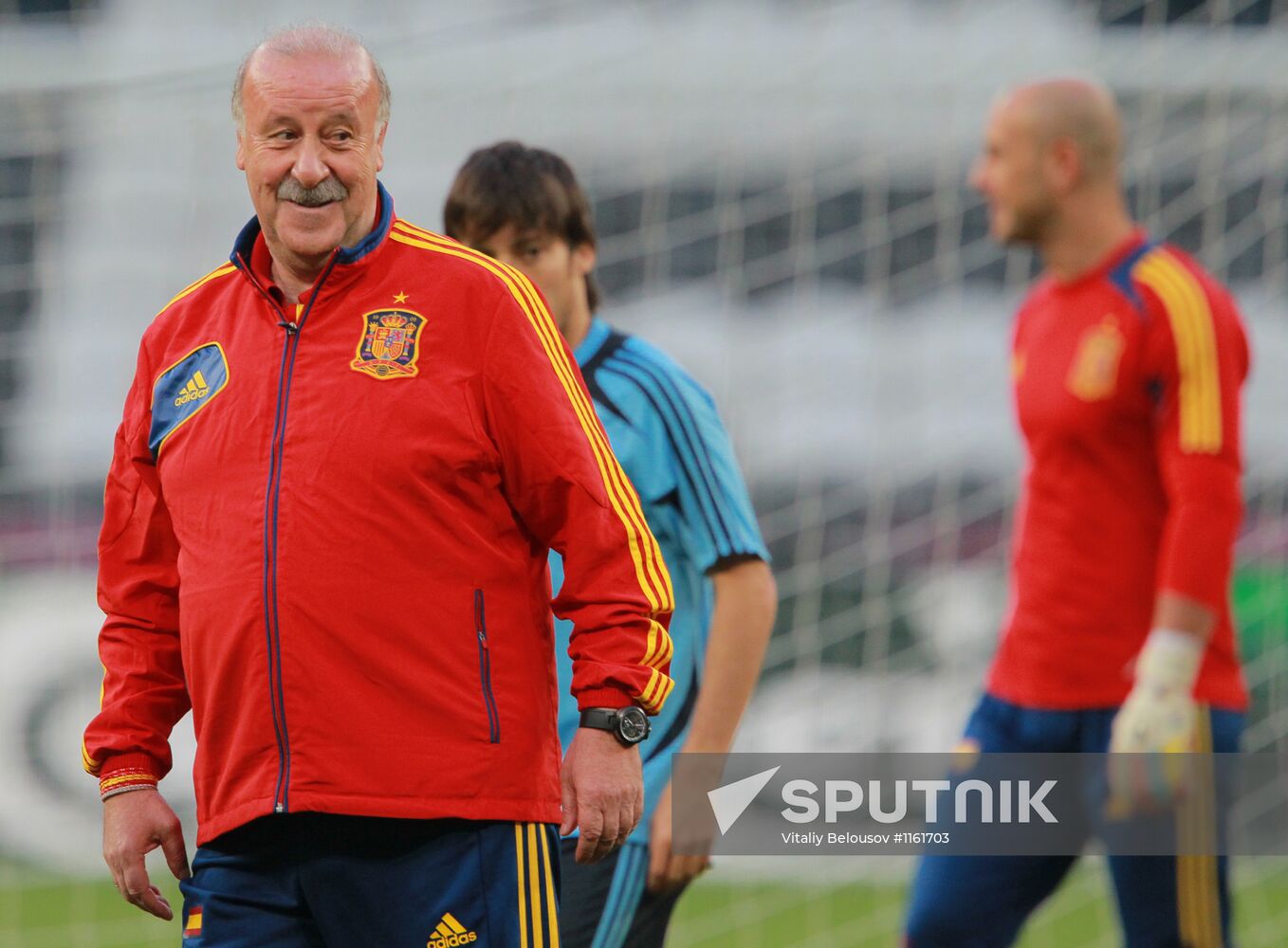 Football. Euro 2012. Spain and France teams training