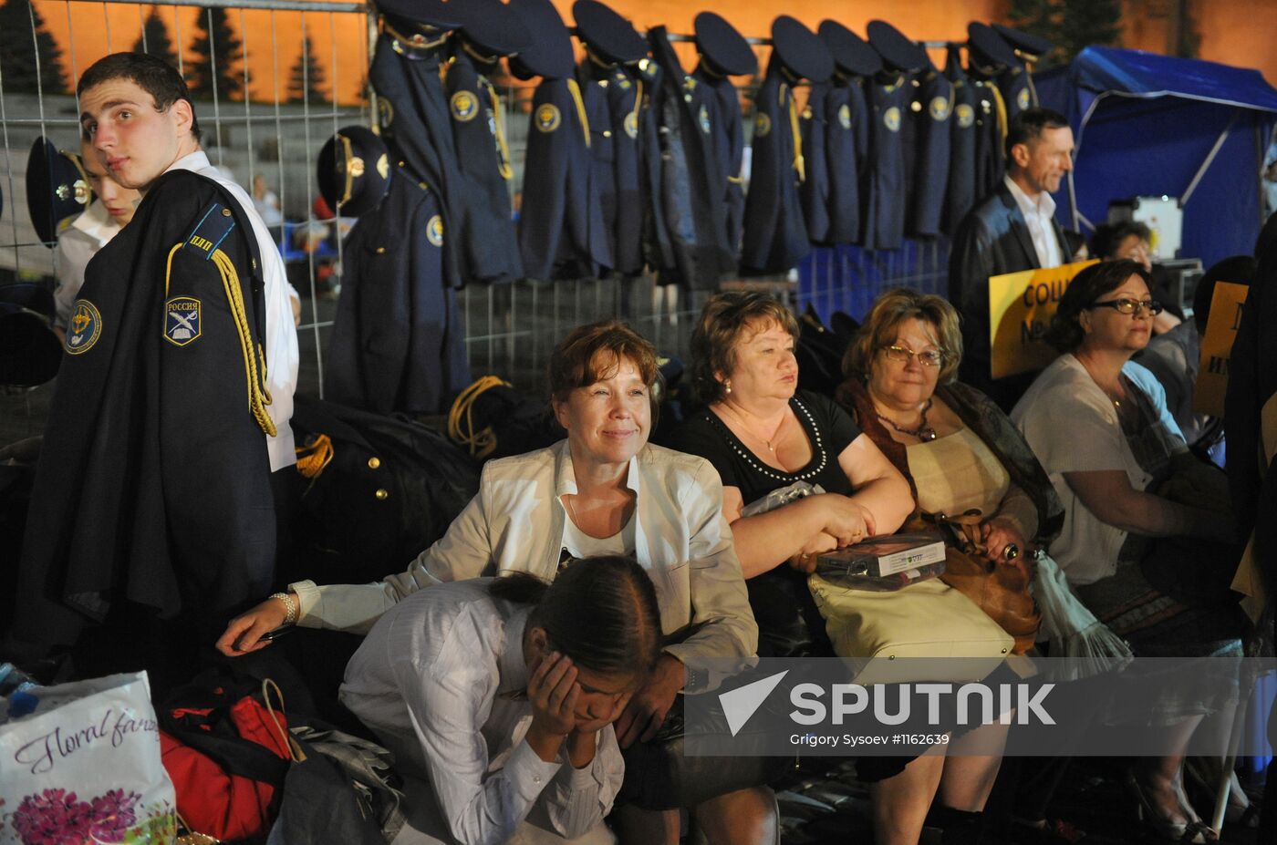 Moscow school graduates take part in final bell celebrations