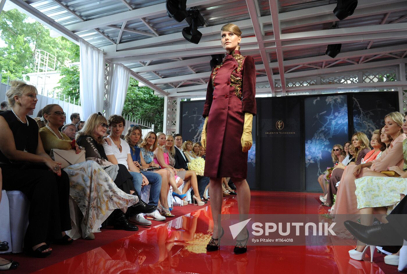 Fashion show of Valentin Yudashkin's collection "Chinese Box"