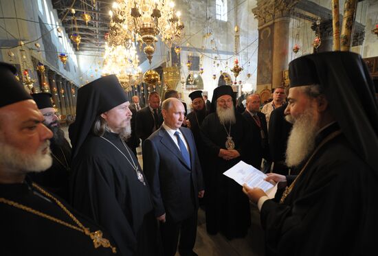 Russian President Vladimir Putin visits Palestine