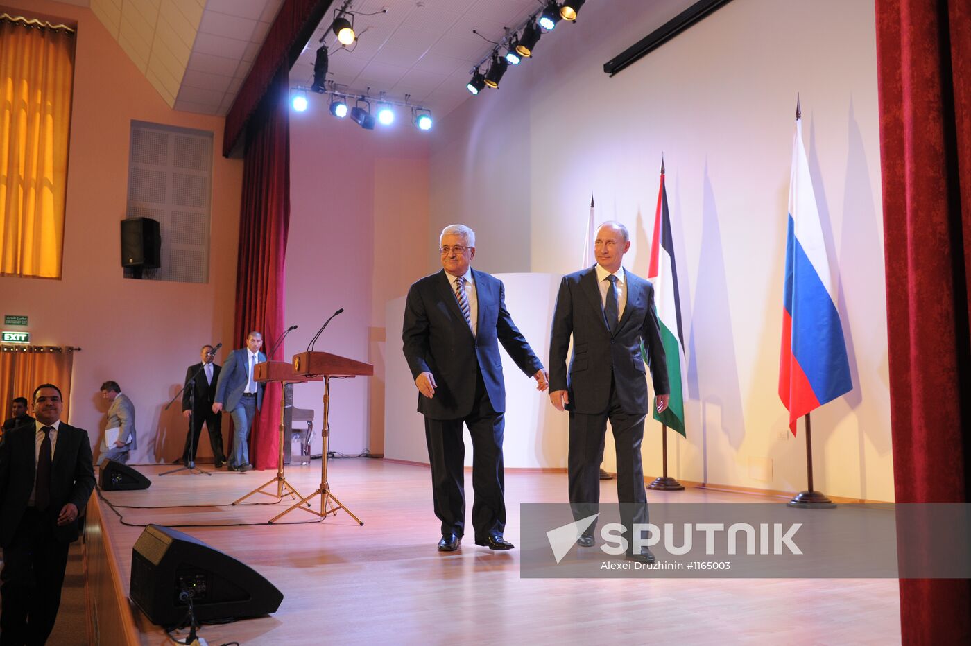 Vladimir Putin visits Palestine