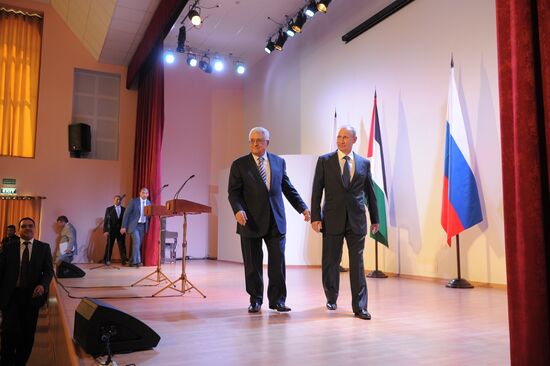 Vladimir Putin visits Palestine