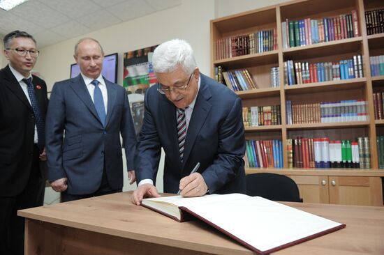 Vladimir Putin visits Palestine