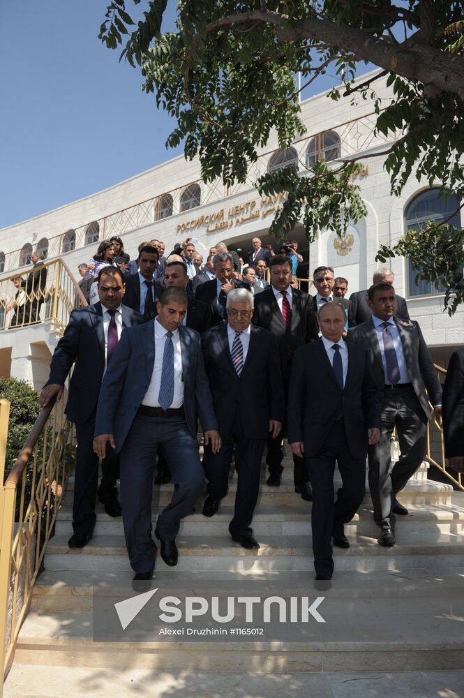 Vladimir Putin visits Palestine