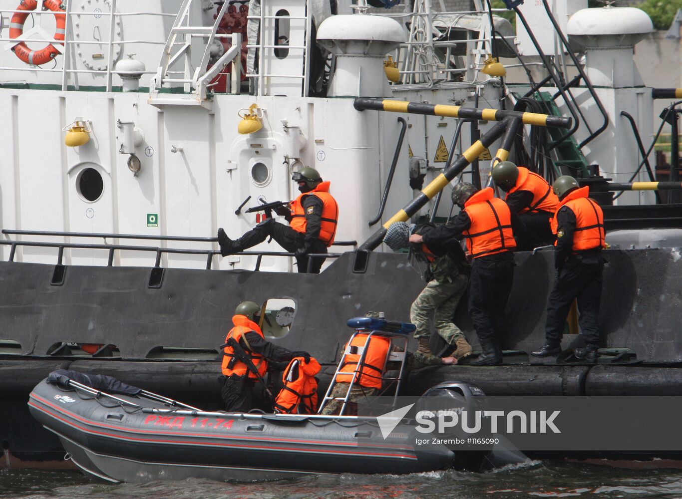 Anti-terrorism exercises in Kaliningrad seaport