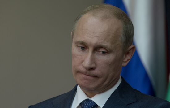 Vladimir Putin visits Palestinian territories