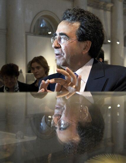 Santiago Calatrava's exhibition opens at Hermitage Museum