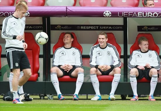 UEFA Euro 2012. German, Italian teams hold training sessions