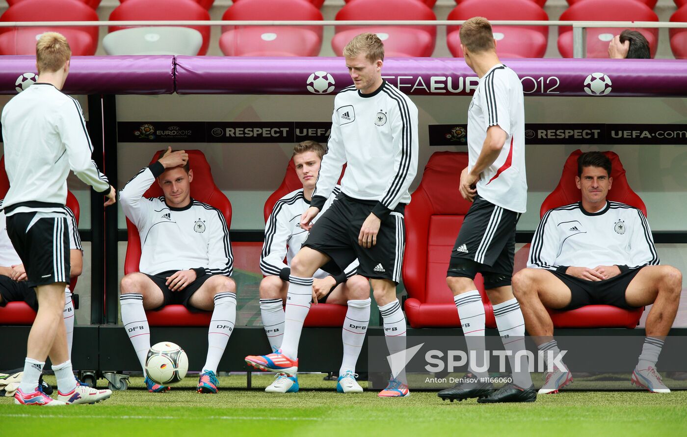 UEFA Euro 2012. German, Italian teams hold training sessions