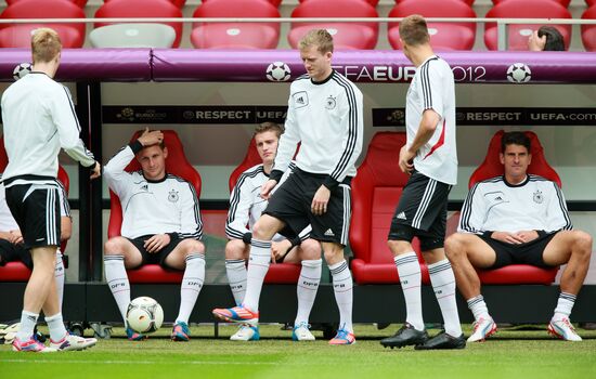 UEFA Euro 2012. German, Italian teams hold training sessions