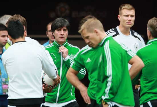UEFA Euro 2012. German, Italian teams hold training sessions