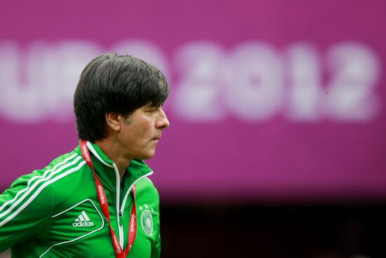 UEFA Euro 2012. German, Italian teams hold training sessions
