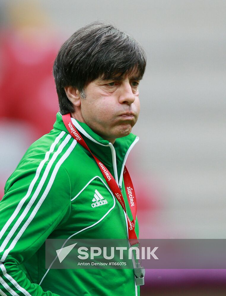 UEFA Euro 2012. German, Italian teams hold training sessions