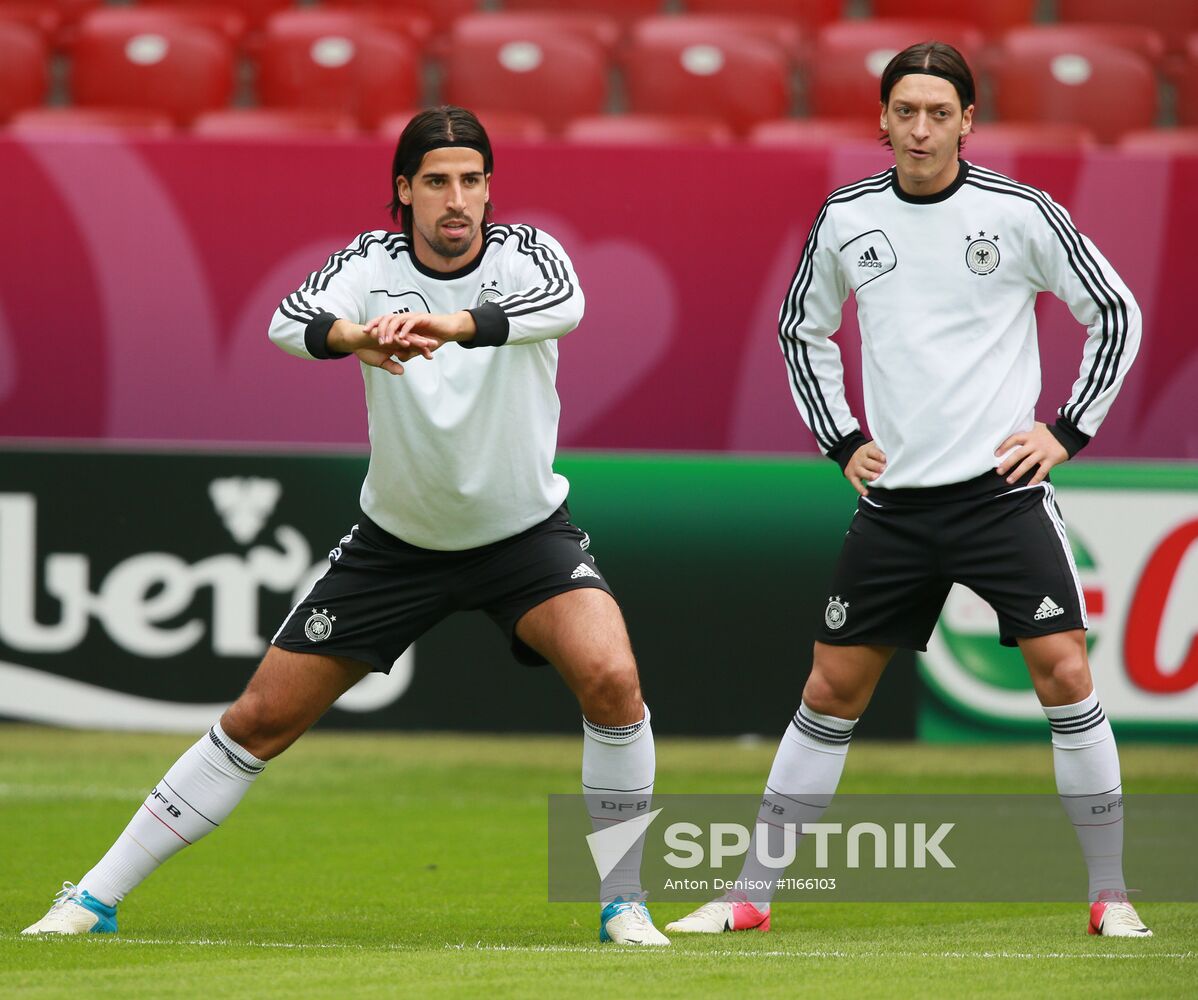 UEFA Euro 2012. German, Italian teams hold training sessions