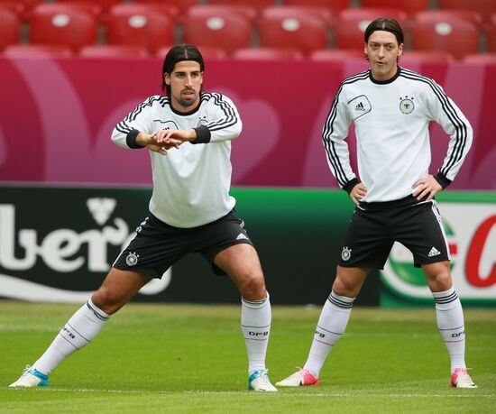 UEFA Euro 2012. German, Italian teams hold training sessions