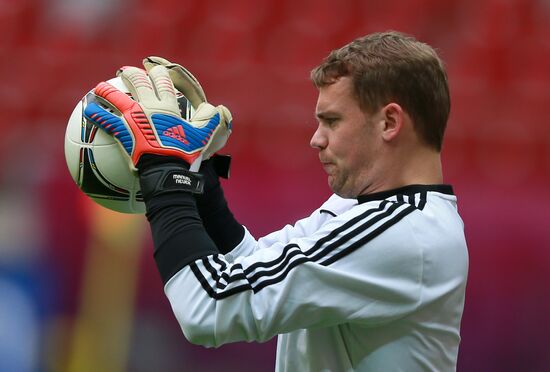 UEFA Euro 2012. German, Italian teams hold training sessions