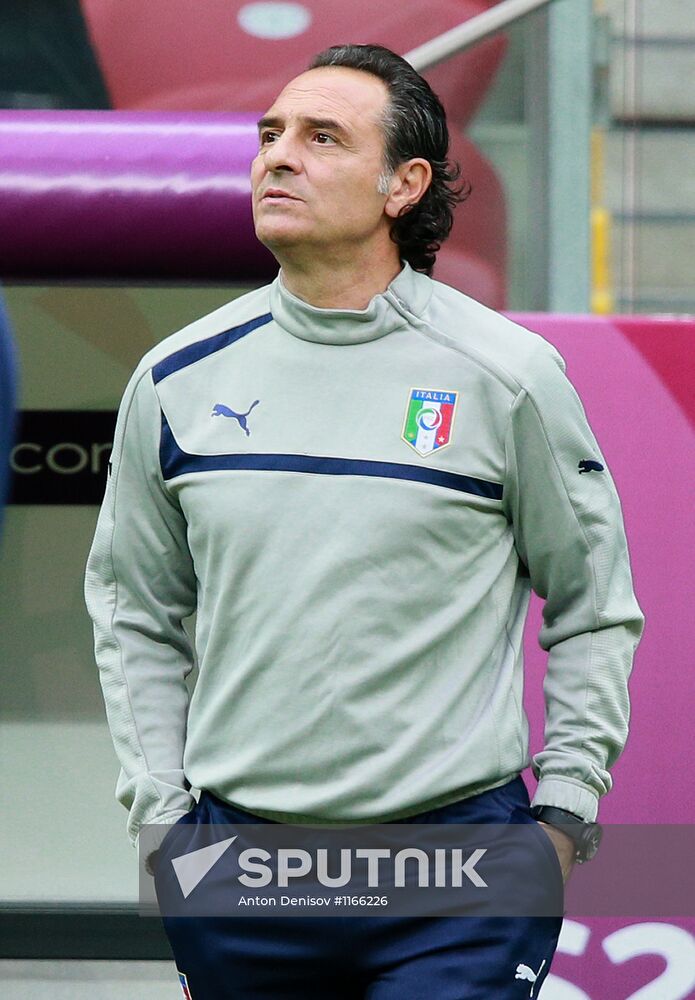 UEFA Euro 2012. German, Italian teams hold training sessions