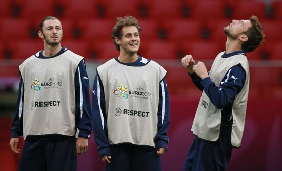 UEFA Euro 2012. German, Italian teams hold training sessions