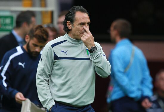UEFA Euro 2012. German, Italian teams hold training sessions