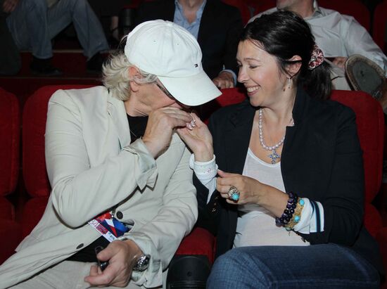 Rezo Gigineishvili's film Love With Accent premiers in Moscow