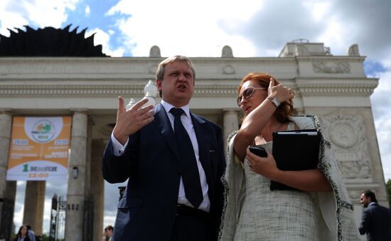 New concept of city taxi service presented