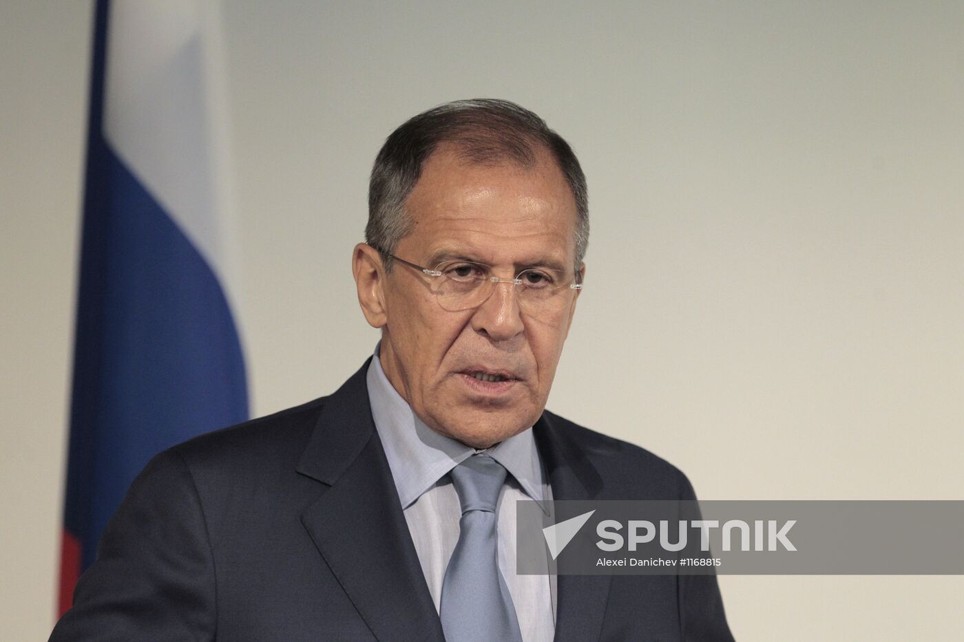 Sergei Lavrov and Hillary Clinton hold talks in St. Petersburg