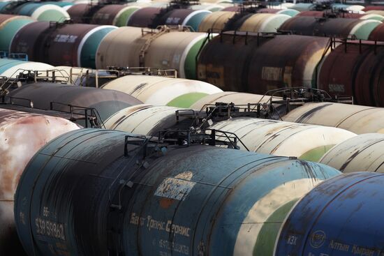 Work of Vysotsk-Lukoil-II distribution and transshipment complex