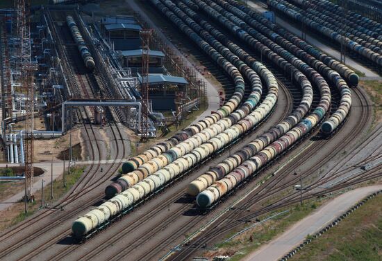 Work of Vysotsk-Lukoil-II distribution and transshipment complex