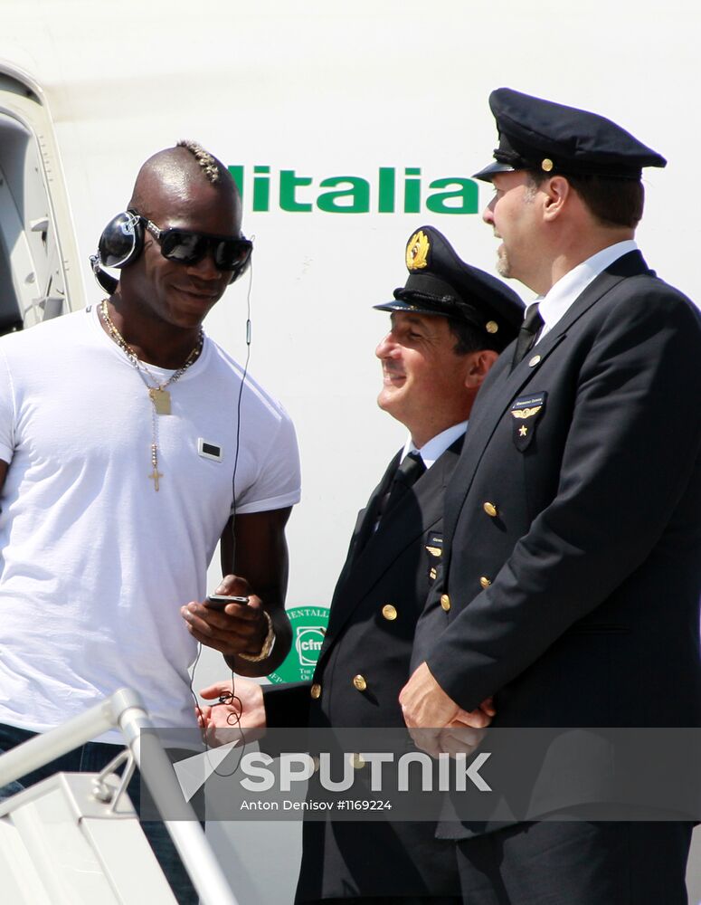 UEFA Euro 2012. Italy's squad arrives in Kiev