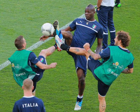 UEFA Euro 2012. Italy, Spain teams hold training