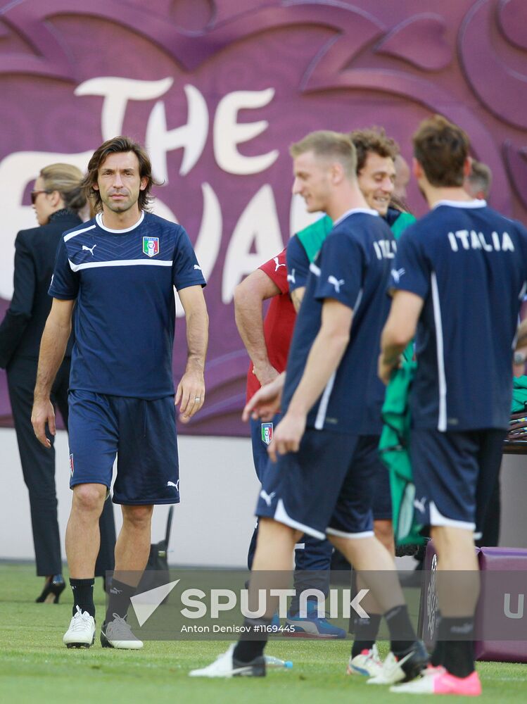 UEFA Euro 2012. Italy, Spain teams hold training