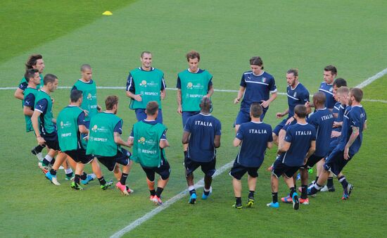 UEFA Euro 2012. Italy, Spain teams hold training