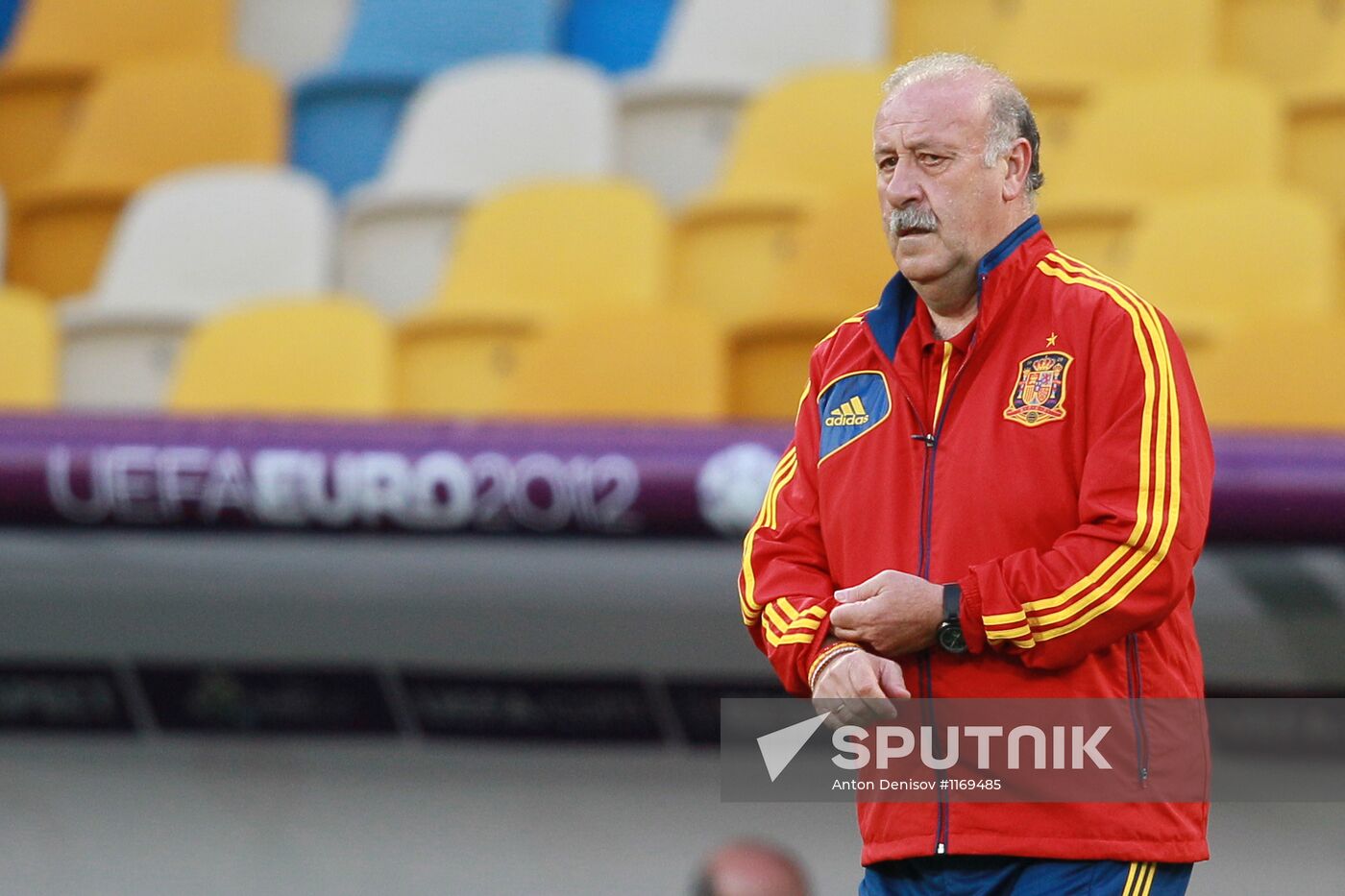 UEFA Euro 2012. Italy, Spain teams hold training