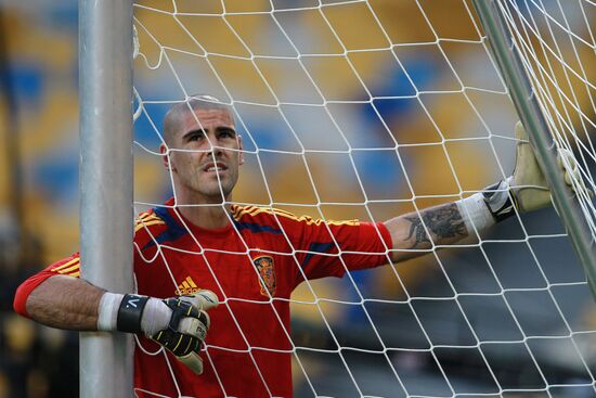 UEFA Euro 2012. Italy, Spain teams hold training