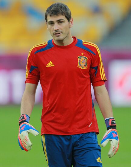 UEFA Euro 2012. Training of Italian and Spanish teams
