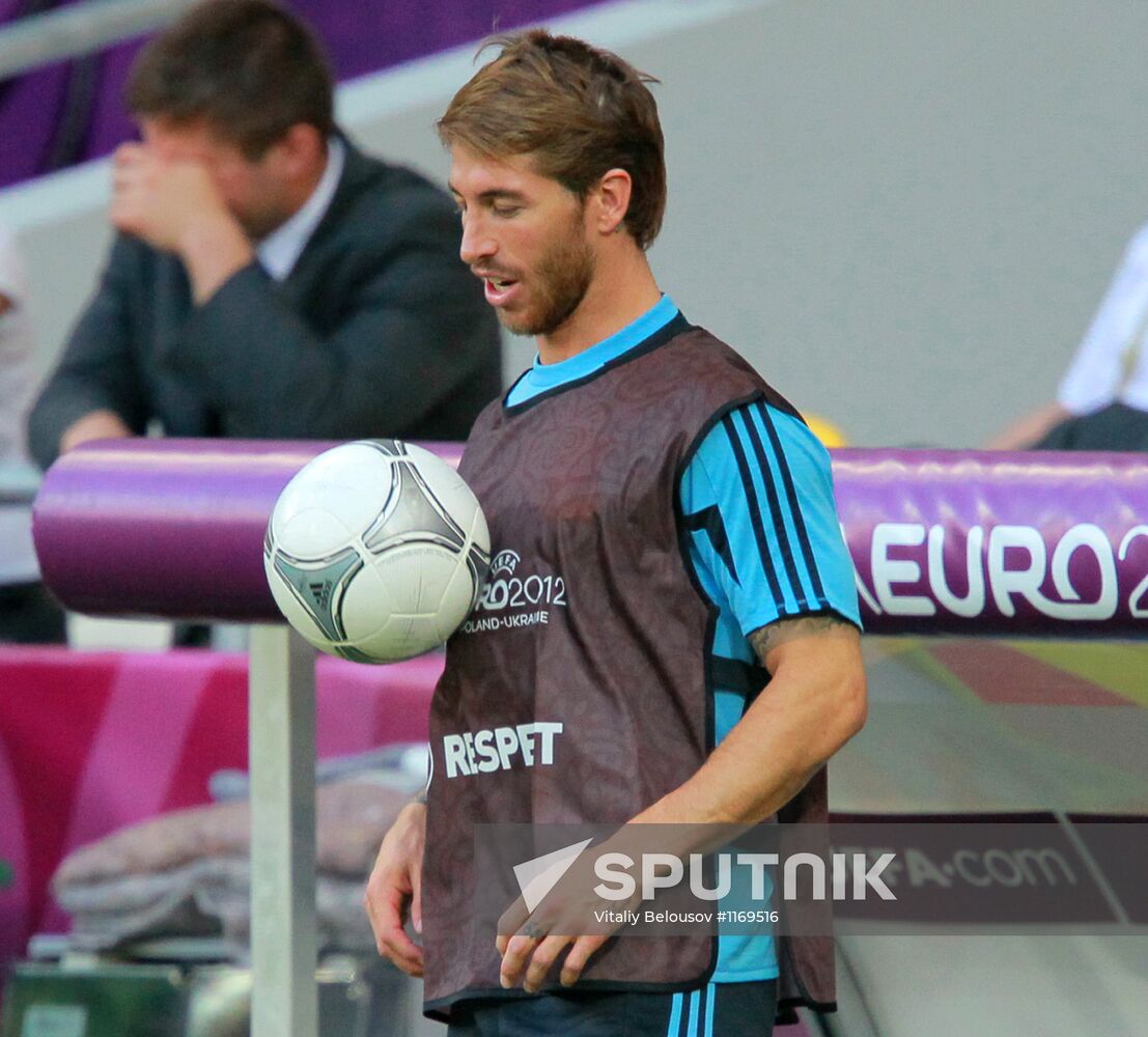 UEFA Euro 2012. Training of Italian and Spanish teams