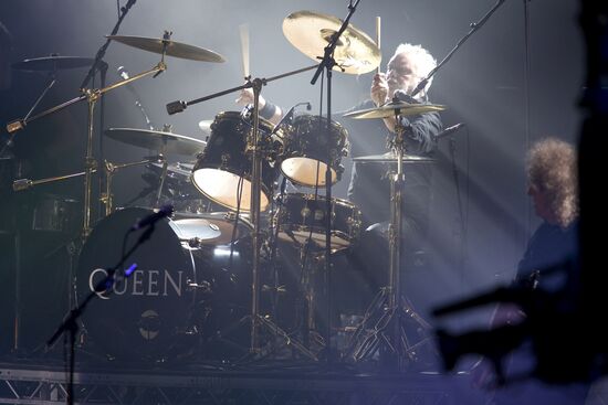 Queen and Adam Lambert give charity concert in Kiev